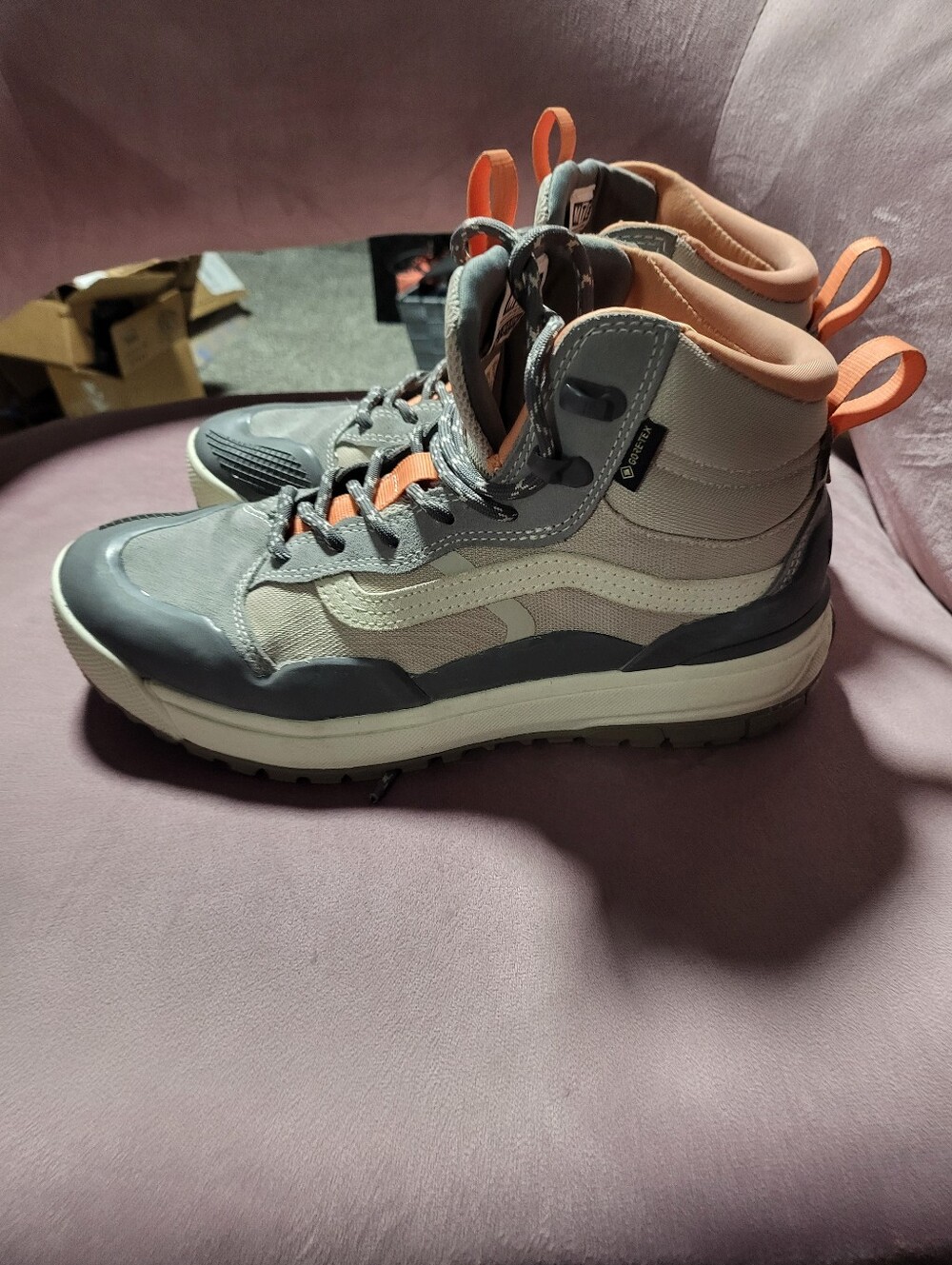Vans Women's Ultrarange EXO HI Gore-Tex MTE-2 Hiking Shoes - women's size 9.5 - Picture 6 of 11
